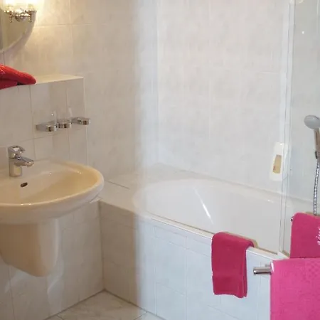 بيت ضيافة Zum Abschlepphof 3*